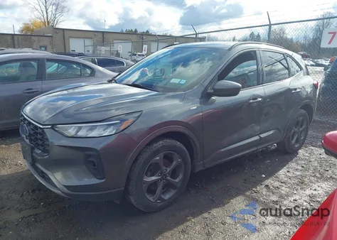 2023 Ford Escape St-Line Select z USA, uszkodzony, nr VIN 1FMCU9NZ5PUB28522